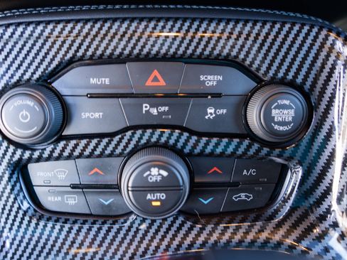 Used 2020 Dodge Challenger SXT w/ Plus Package image 16