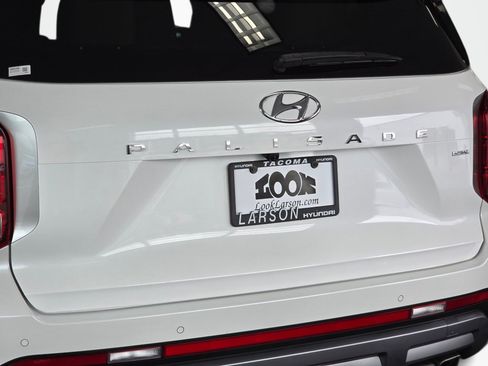 Used 2023 Hyundai Palisade SEL AWD/4WD image 13