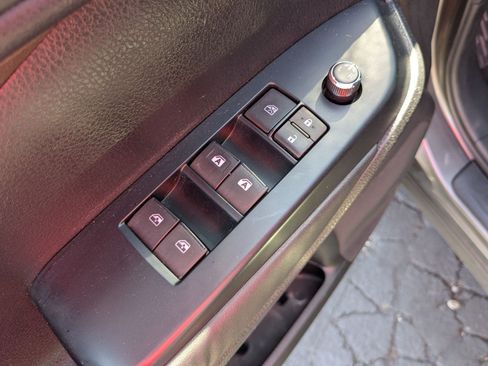 Used 2016 Toyota Highlander XLE AWD/4WD image 15