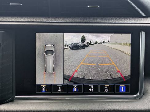 Used 2022 GMC Yukon Denali AWD/4WD image 22