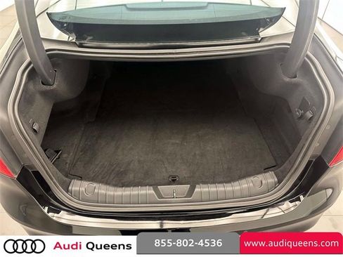 Used 2017 Jaguar XF Premium image 10