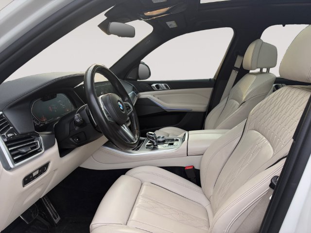 Used 2021 BMW X5 xDrive40i w/ M Sport Package AWD/4WD image 9