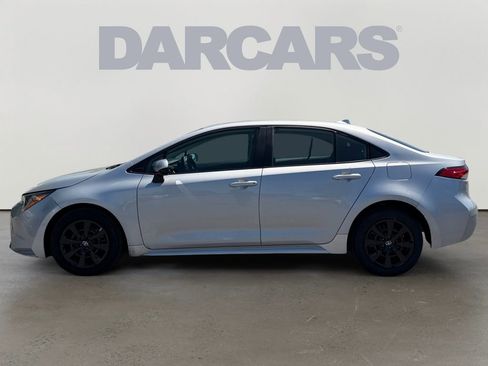 Used 2024 Toyota Corolla LE FWD image 3