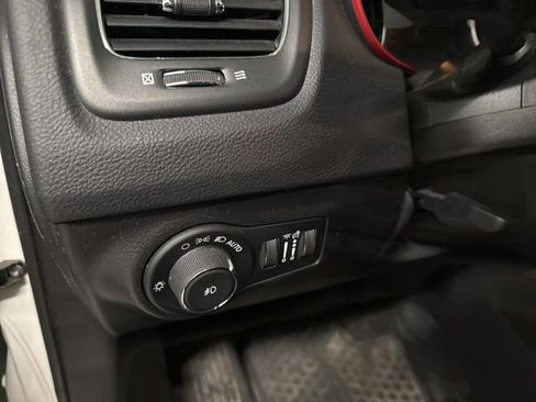 Used 2019 Jeep Compass Trailhawk image 10