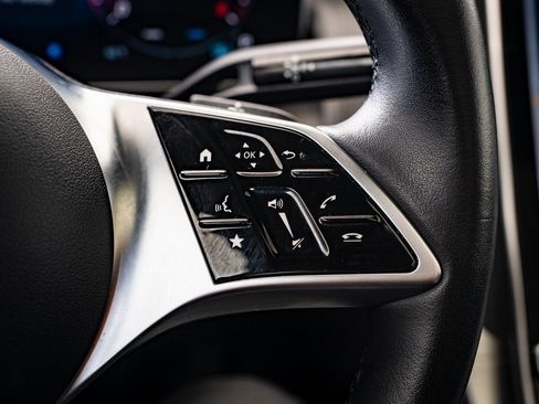 Certified 2025 Mercedes-Benz GLC 300 4MATIC image 25