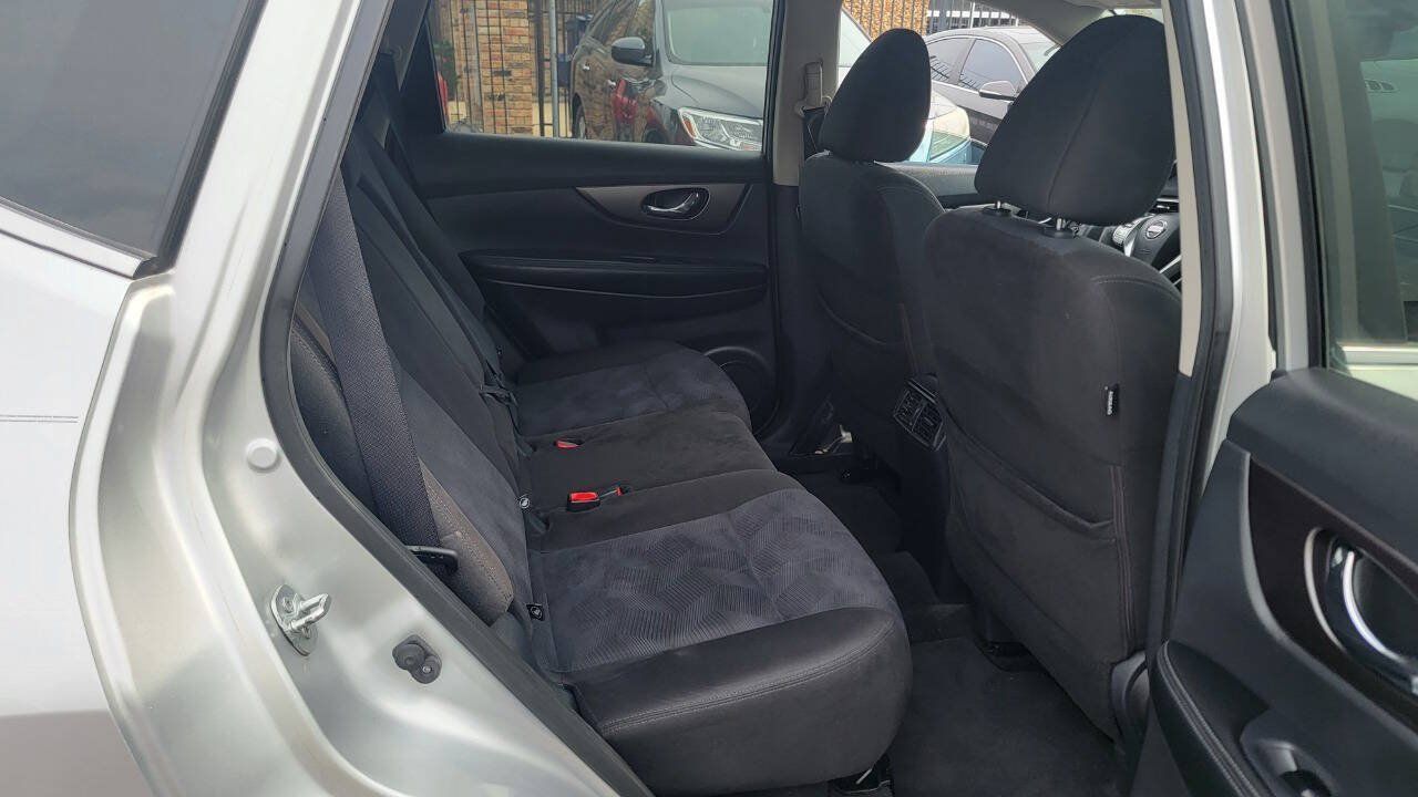 Used 2015 Nissan Rogue SV FWD image 8