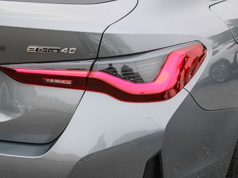New 2026 BMW i4 eDrive40 w/ Premium Package RWD image 7