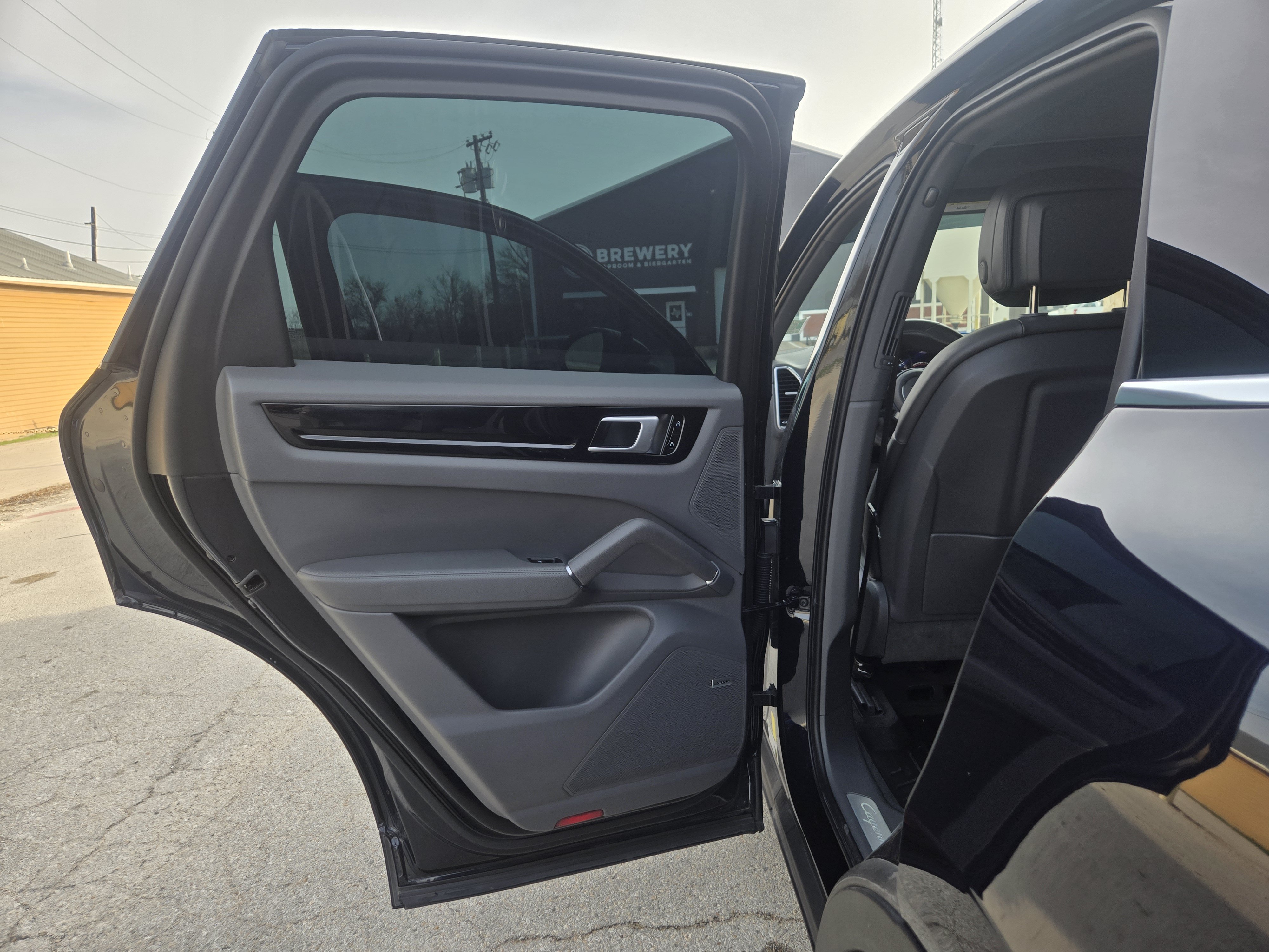 Used 2020 Porsche Cayenne S AWD/4WD image 6
