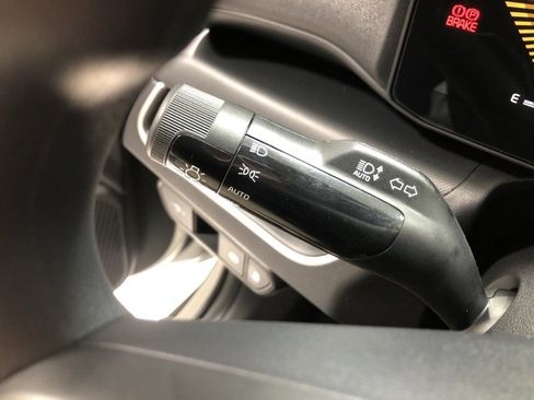 New 2025 Kia K4 LX image 21