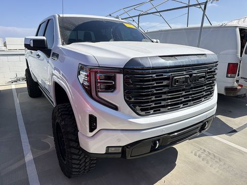 Used 2024 GMC Sierra 1500 Denali Ultimate AWD/4WD image 3