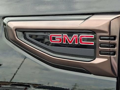 Used 2025 GMC Yukon XL AT4 Ultimate AWD/4WD image 37