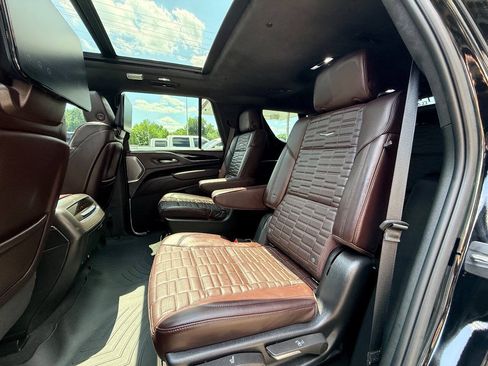 Used 2023 Cadillac Escalade V AWD/4WD image 37