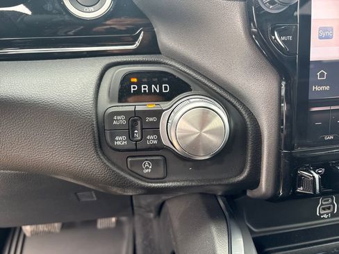 Used 2025 RAM 1500 Laramie image 28