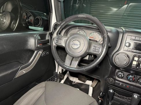 Used 2018 Jeep Wrangler Unlimited Sport S AWD/4WD image 22