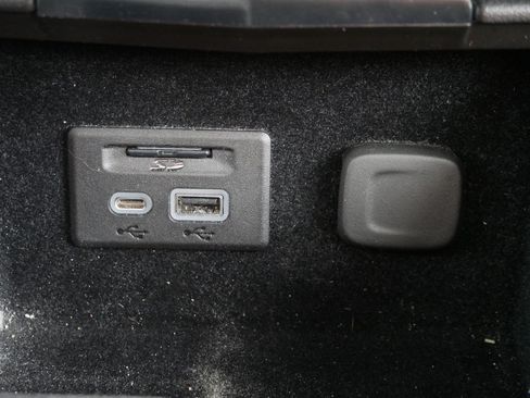 Used 2023 Cadillac XT4 Sport image 33