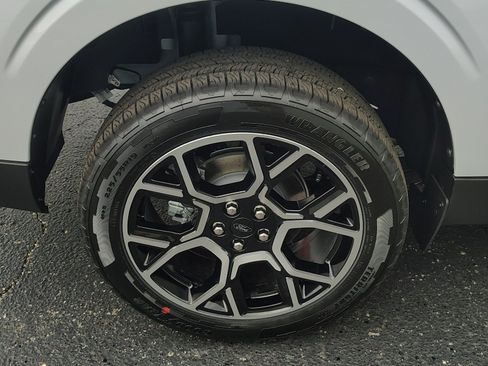 Used 2010 Ford F150 STX RWD image 11