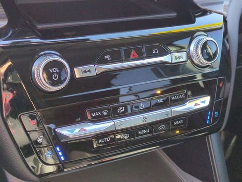 Used 2023 Ford Explorer Limited w/ Equipment Group 301A image 19