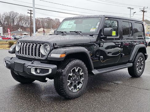 New 2026 Jeep Wrangler Unlimited Sahara AWD/4WD image 2