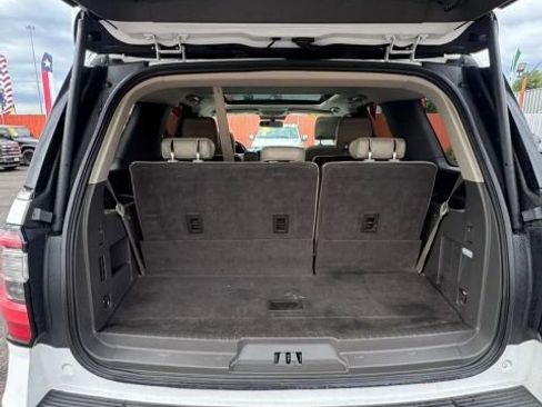 Used 2018 Ford Expedition Limited RWD image 7