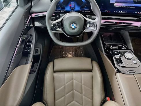 Used 2026 BMW 540i xDrive AWD/4WD image 24