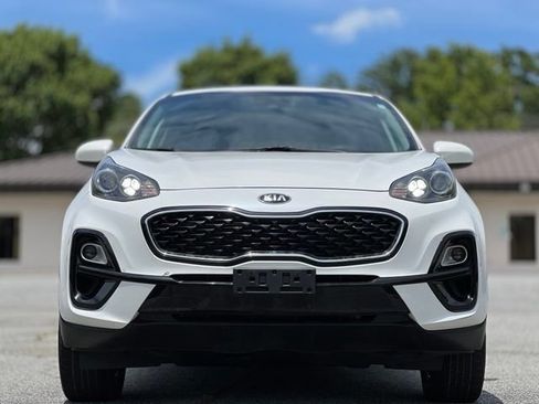Used 2022 Kia Sportage LX AWD/4WD image 2