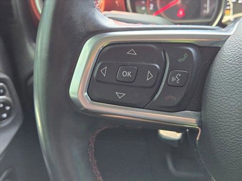 Used 2022 Jeep Wrangler Unlimited Rubicon w/ Cold Weather Group AWD/4WD image 10