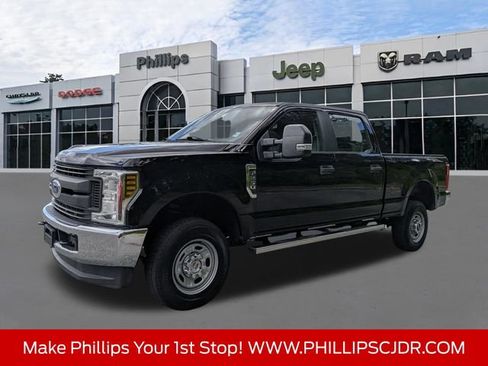 Used 2018 Ford F250 XL w/ Power Equipment Group AWD/4WD image 7