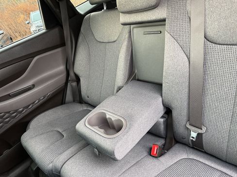 Used 2019 Hyundai Santa Fe SE image 38