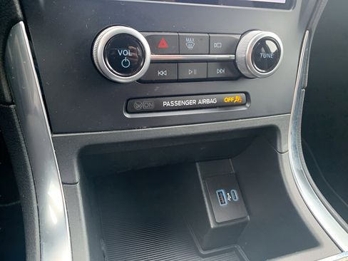 Used 2022 Ford Edge ST image 13