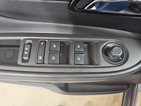 Used 2017 Buick Encore Preferred AWD/4WD image 32