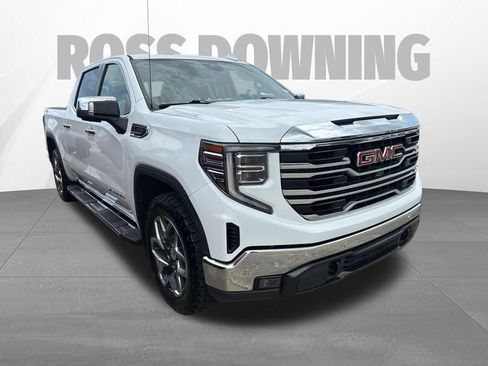 Used 2022 GMC Sierra 1500 SLT w/ SLT Premium Plus Package AWD/4WD image 3
