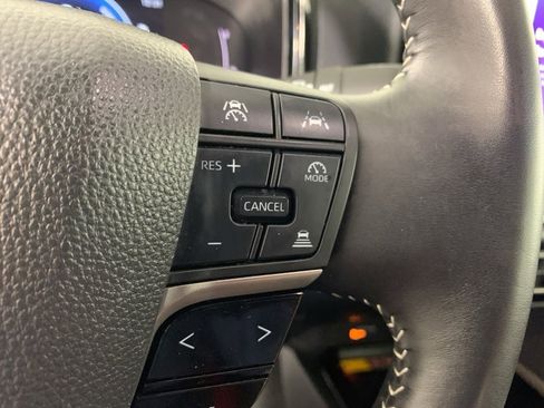 Used 2025 Toyota Camry SE image 22