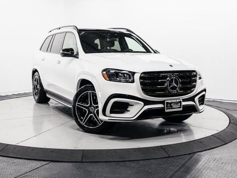 Certified 2026 Mercedes-Benz GLS 450 4MATIC image 1