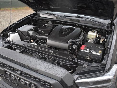 Used 2021 Toyota Tacoma TRD Pro AWD/4WD image 31