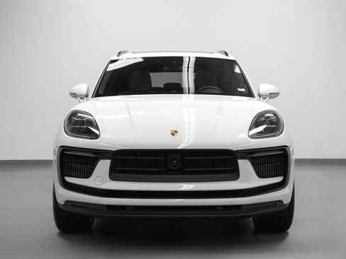 Certified 2024 Porsche Macan S AWD/4WD image 8