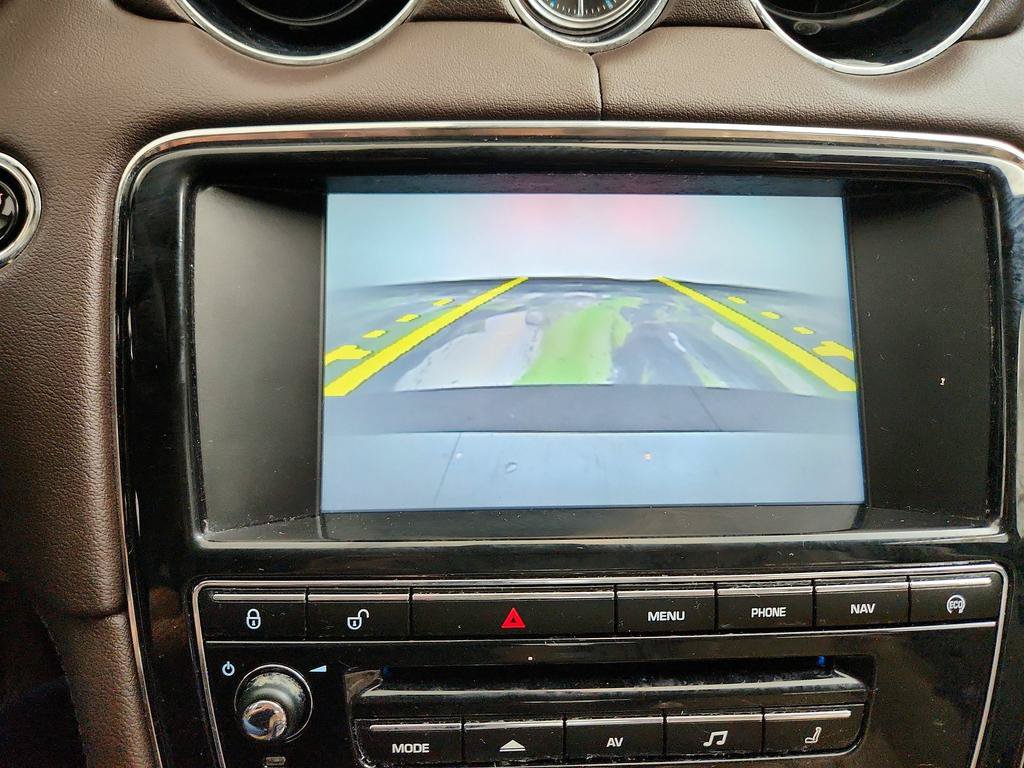 Used 2015 Jaguar XJ AWD image 20