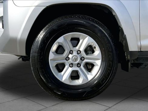 Used 2024 Toyota 4Runner SR5 RWD image 11