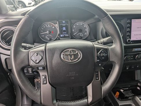 Used 2021 Toyota Tacoma TRD Sport w/ Technology Package RWD image 18