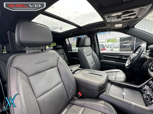 Used 2024 GMC Yukon XL Denali w/ Advanced Technology Package AWD/4WD image 21