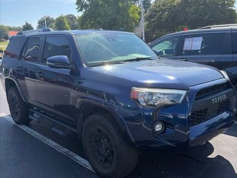 Used 2021 Toyota 4Runner SR5 Premium w/ Moonroof Package AWD/4WD image 2