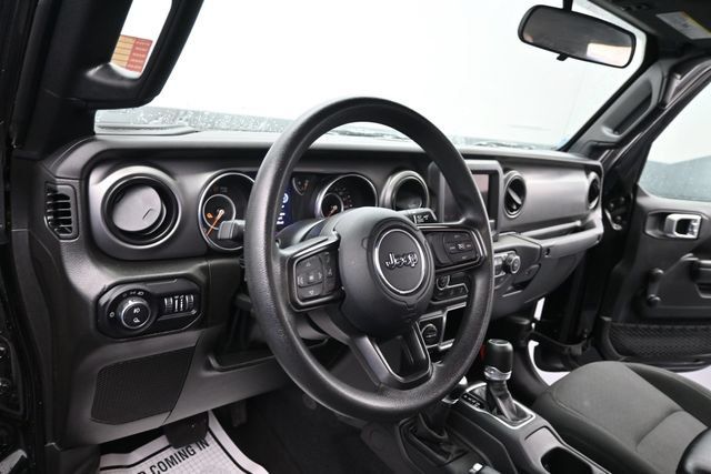 Used 2022 Jeep Gladiator Sport AWD/4WD image 12