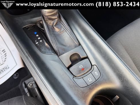 Used 2018 Toyota C-HR XLE image 21