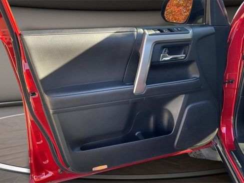 Used 2020 Toyota 4Runner SR5 image 20