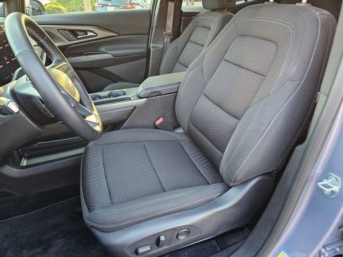Used 2025 Chevrolet Equinox EV LT w/ Comfort Package FWD image 16