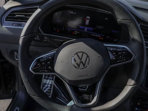 Certified 2024 Volkswagen Tiguan SE R-Line image 19