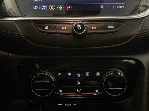Used 2021 Buick Encore GX Select FWD image 11