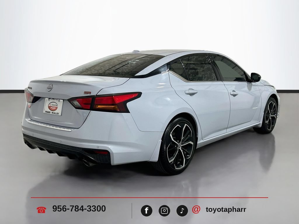 Used 2023 Nissan Altima 2.5 SR FWD image 4