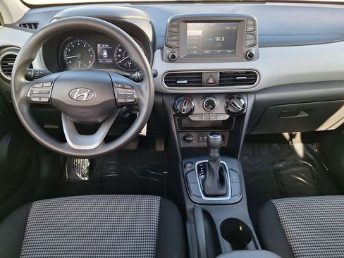 Used 2018 Hyundai Kona SE image 14