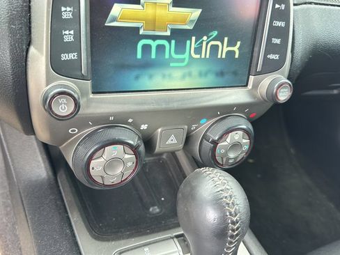 Used 2015 Chevrolet Camaro LT RWD image 27