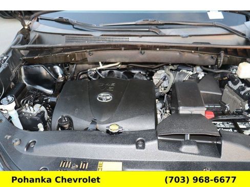 Used 2017 Toyota Highlander Limited image 36